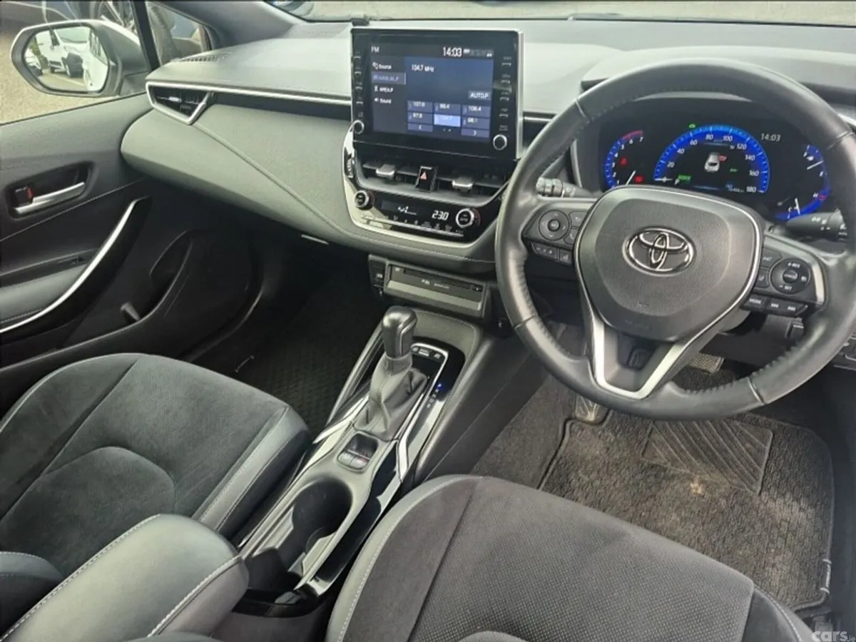 Toyota Corolla Hatchback, Petrol Hybrid, 2022, White