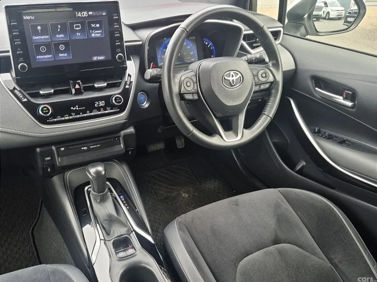 Toyota Corolla Hatchback, Petrol Hybrid, 2022, White