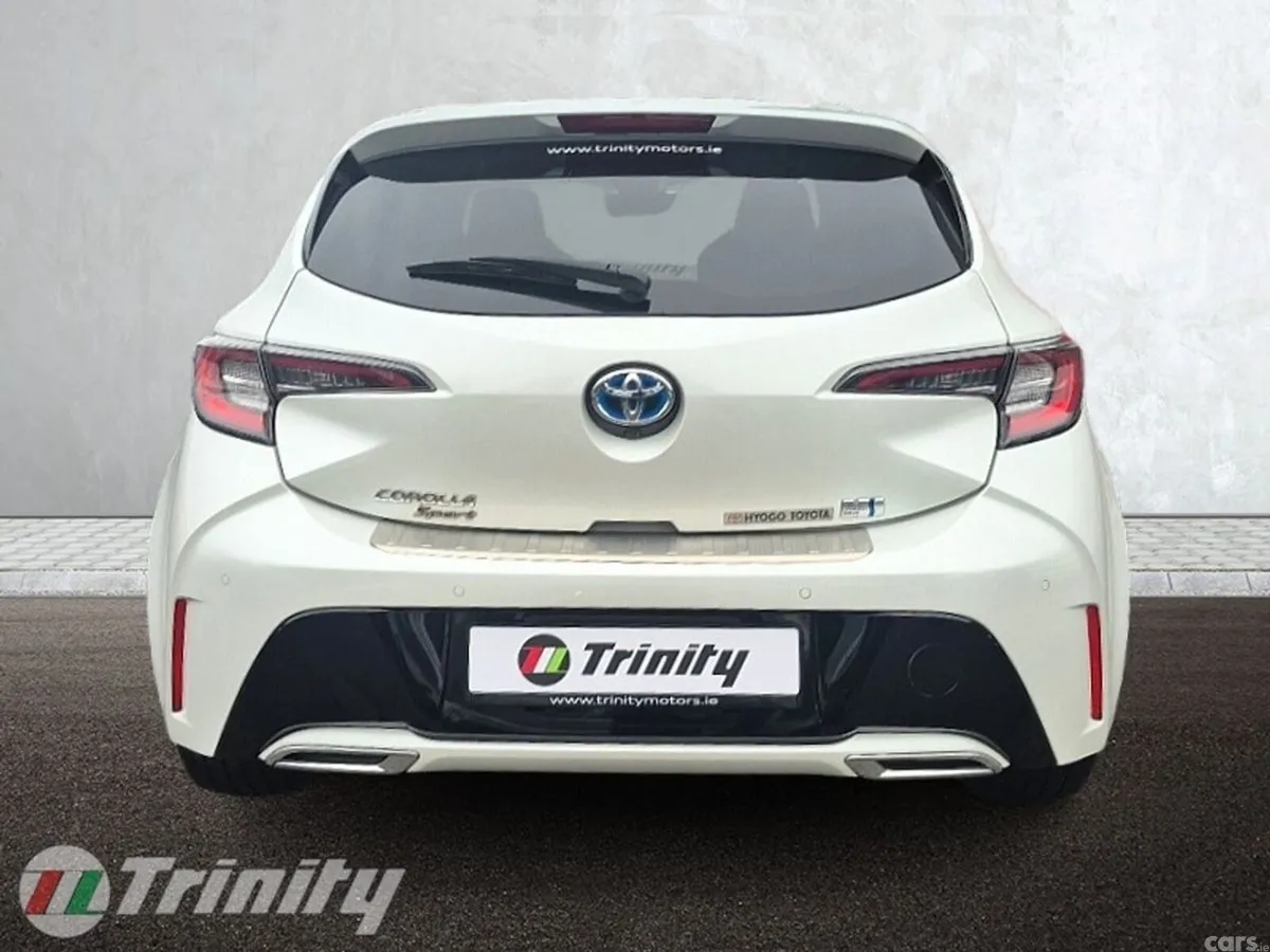 Toyota Corolla Hatchback, Petrol Hybrid, 2022, White