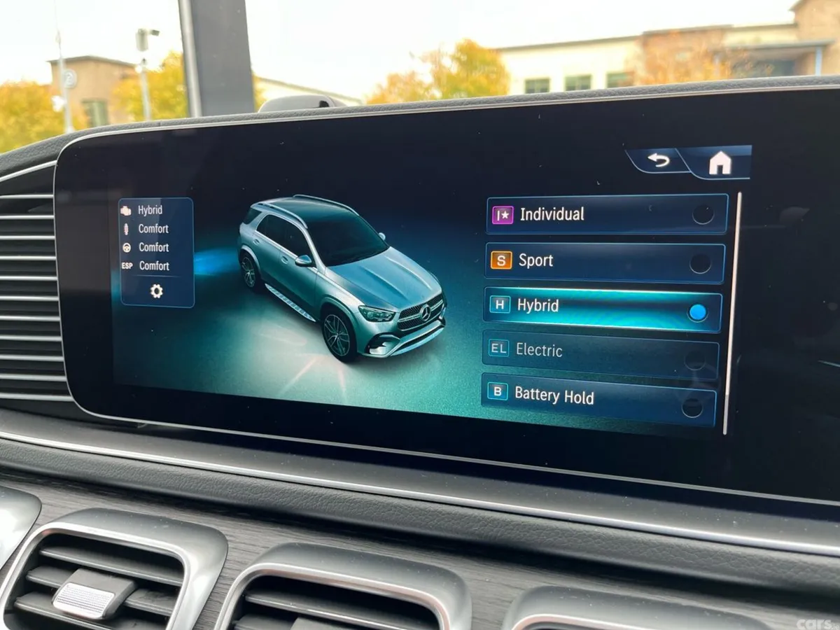 Mercedes-Benz GLE SUV, Diesel Plug-in Hybrid, 2026, Black