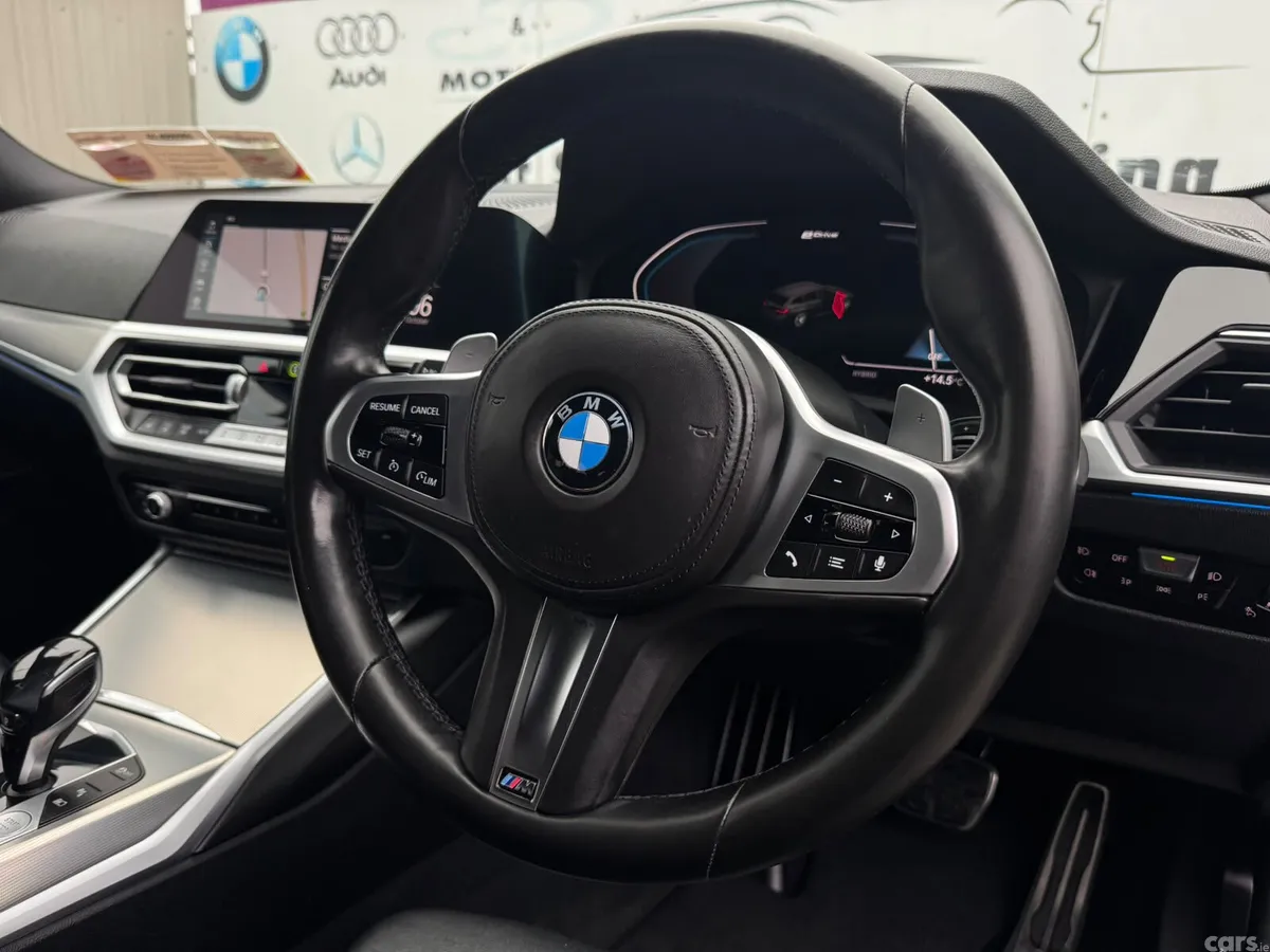 BMW 3-Series Estate, Petrol Plug-in Hybrid, 2021, Blue