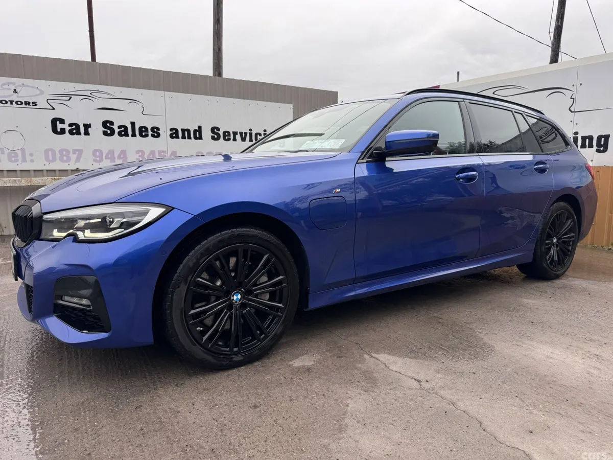 BMW 3-Series Estate, Petrol Plug-in Hybrid, 2021, Blue