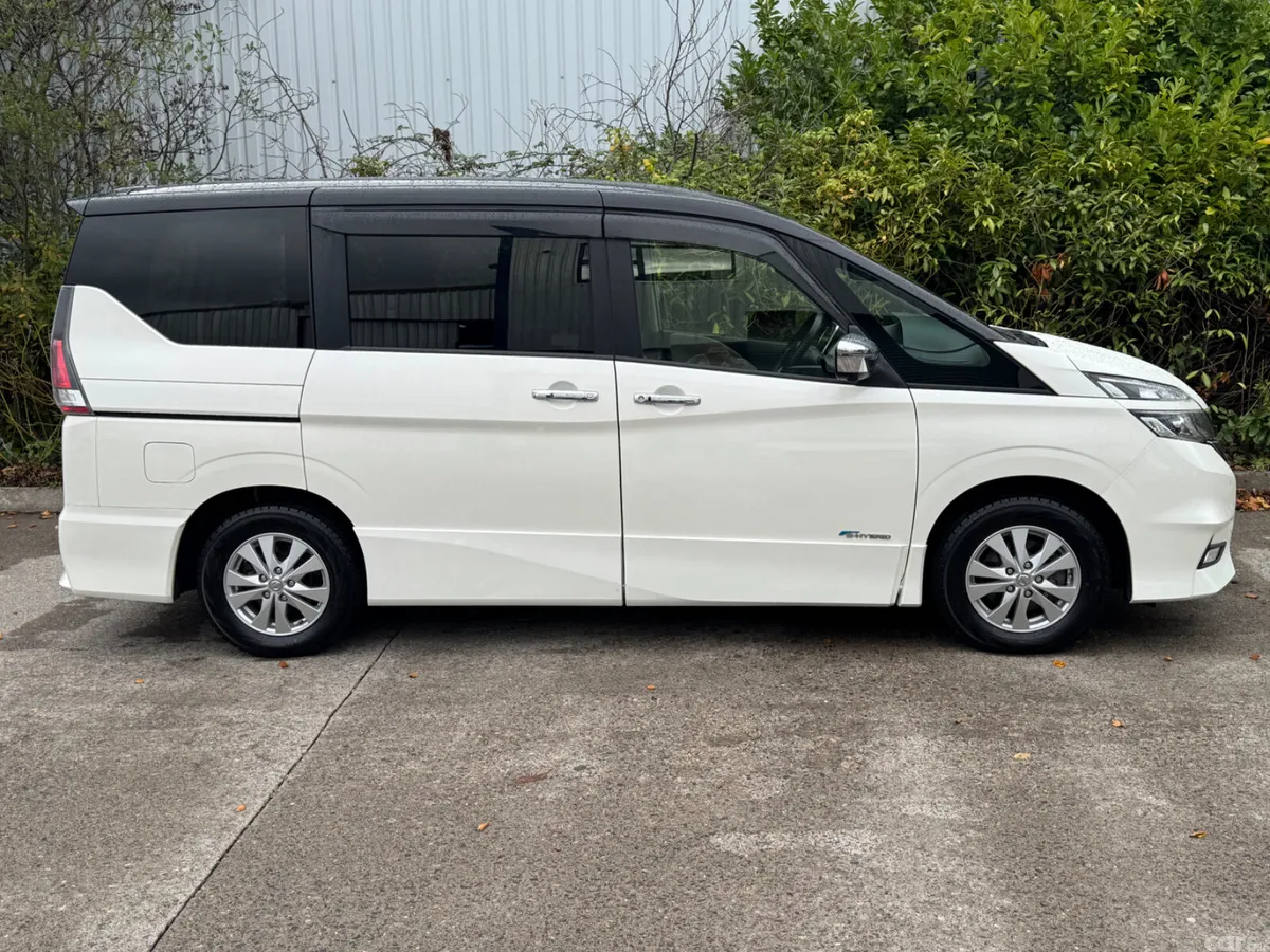 Nissan Serena MPV, Petrol Hybrid, 2017, White