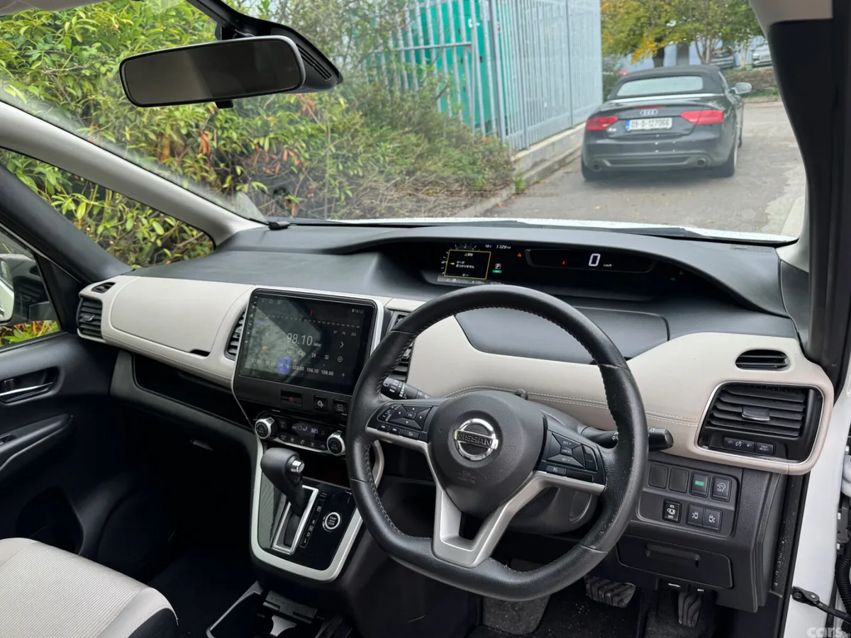Nissan Serena MPV, Petrol Hybrid, 2017, White
