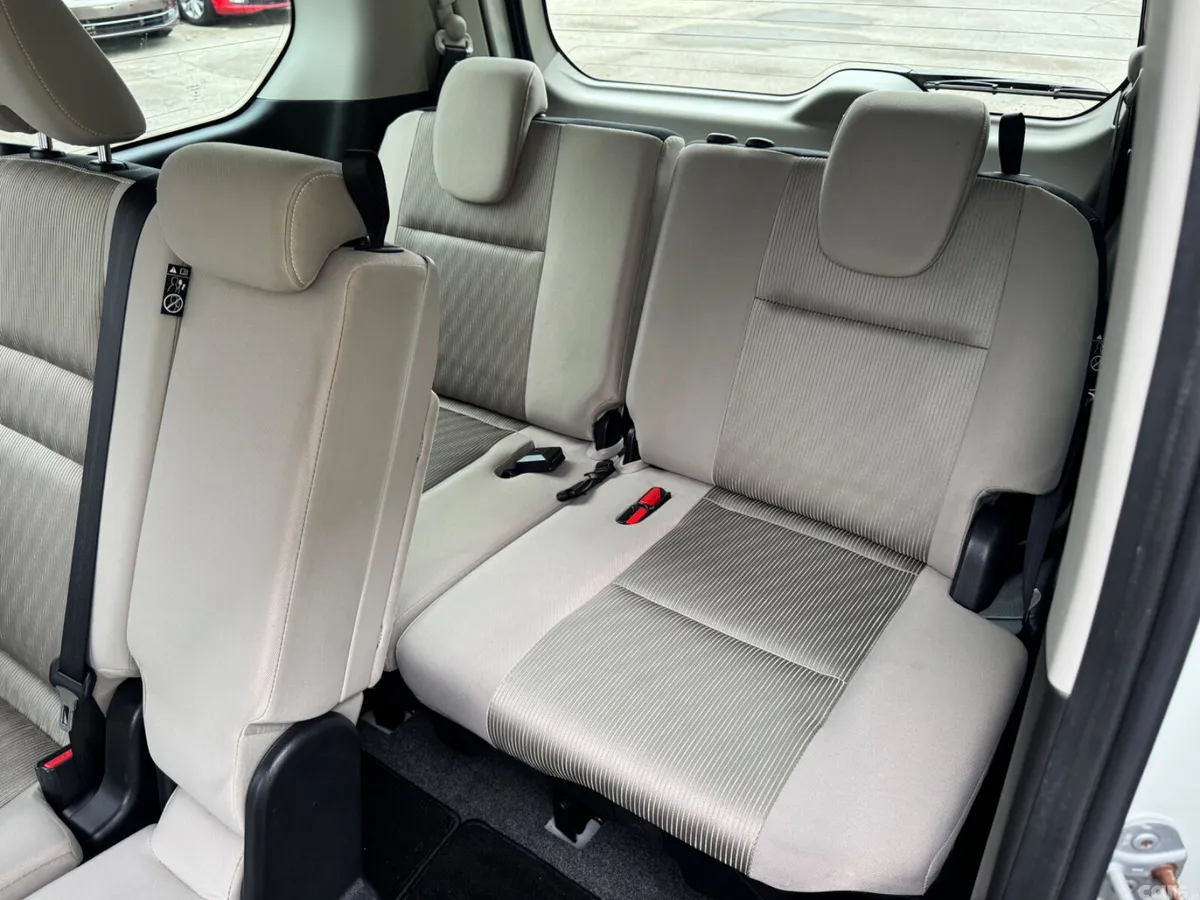 Nissan Serena MPV, Petrol Hybrid, 2017, White
