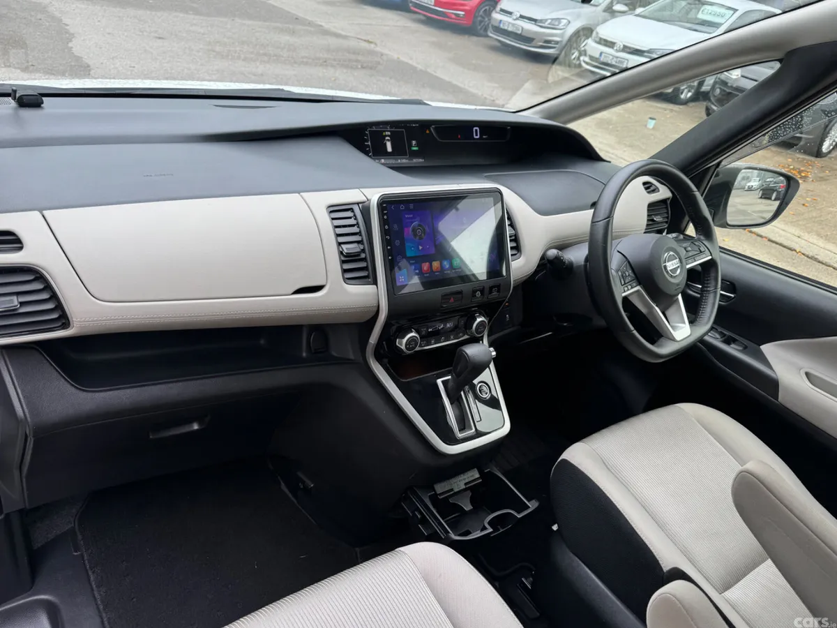 Nissan Serena MPV, Petrol Hybrid, 2017, White