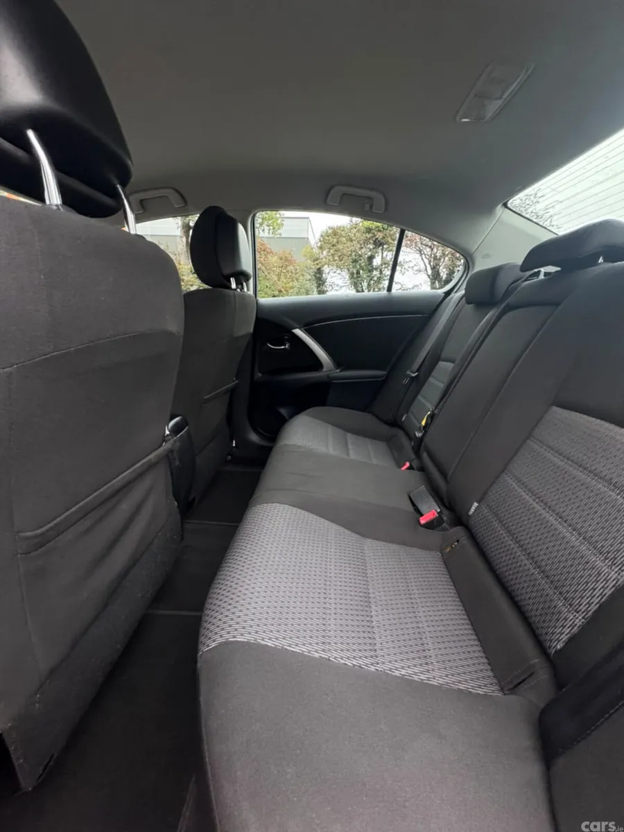 Toyota Avensis Saloon, Diesel, 2013, Blue