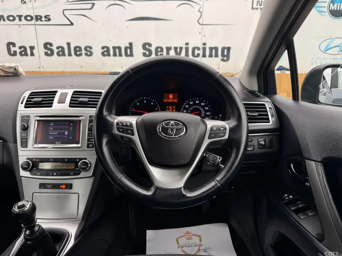 Toyota Avensis Saloon, Diesel, 2013, Blue