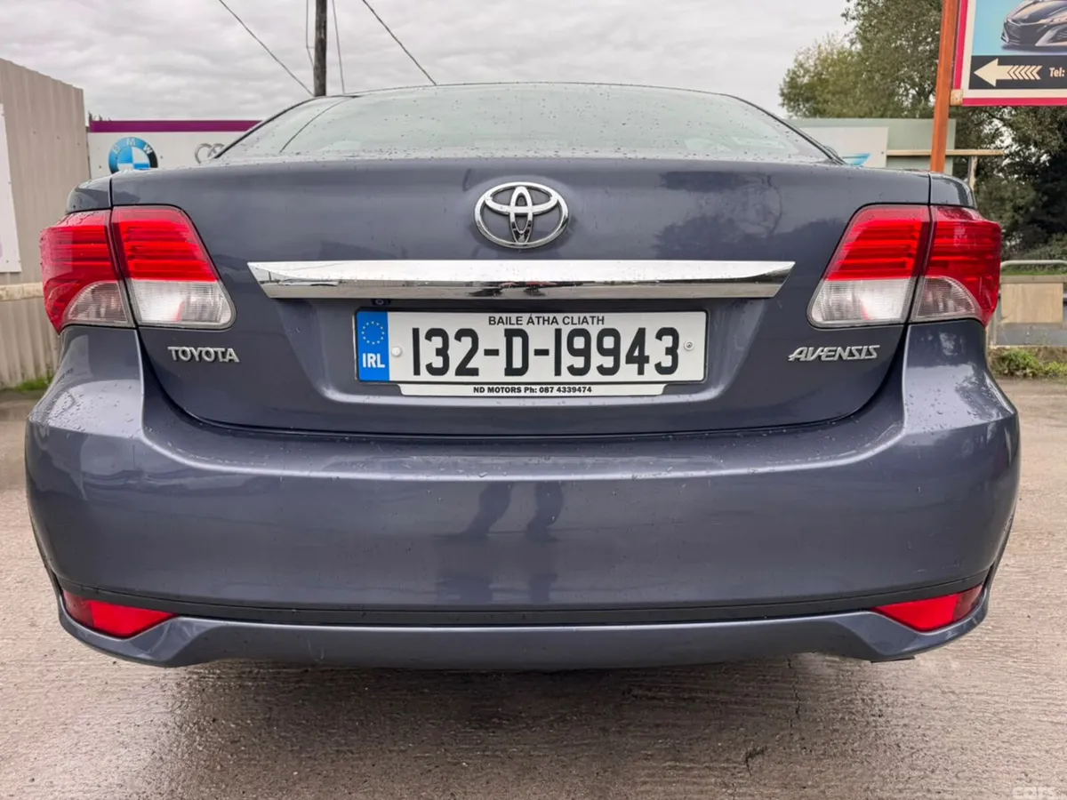 Toyota Avensis Saloon, Diesel, 2013, Blue