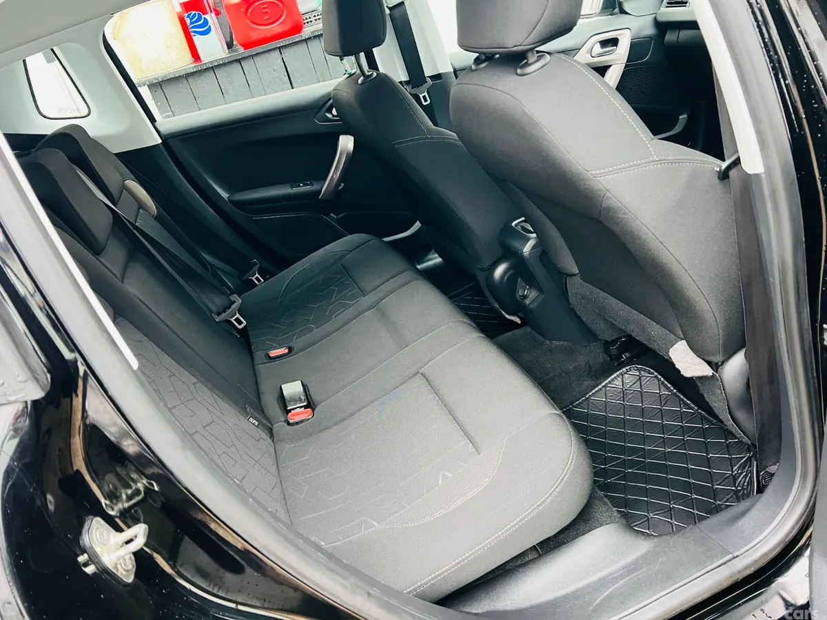 Peugeot 2008 SUV, Petrol, 2015, Black