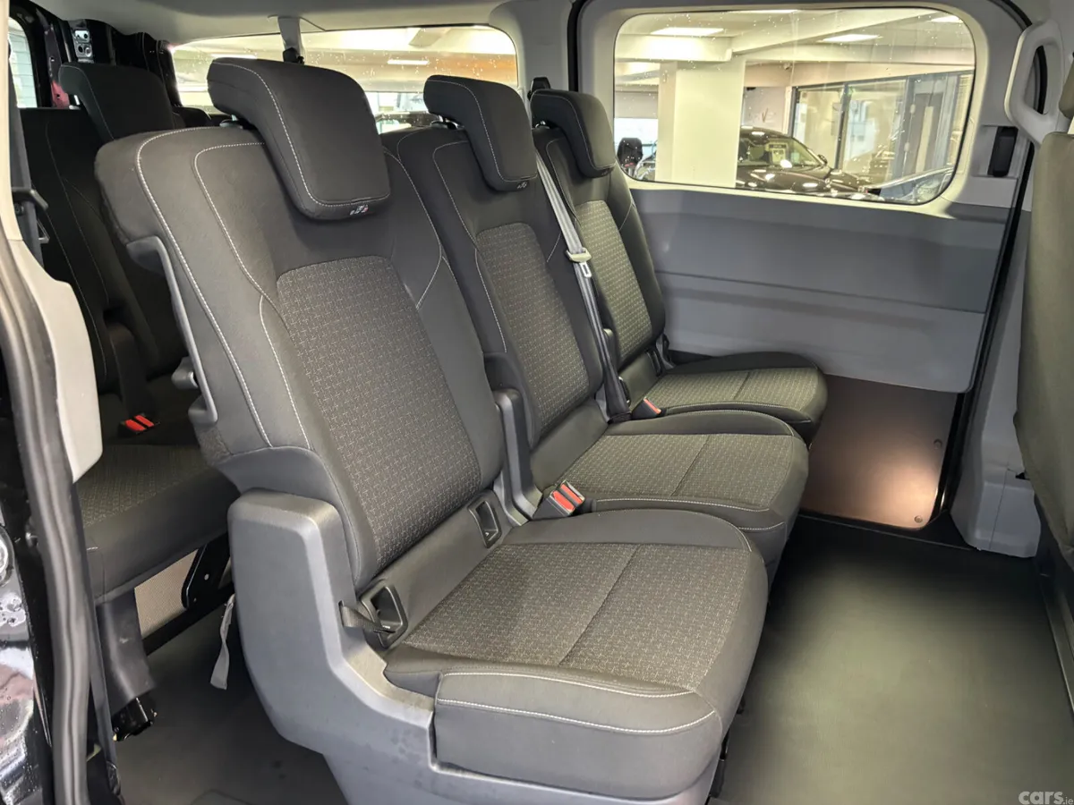 Ford Transit Custom MPV, Petrol Plug-in Hybrid, 2026, Black