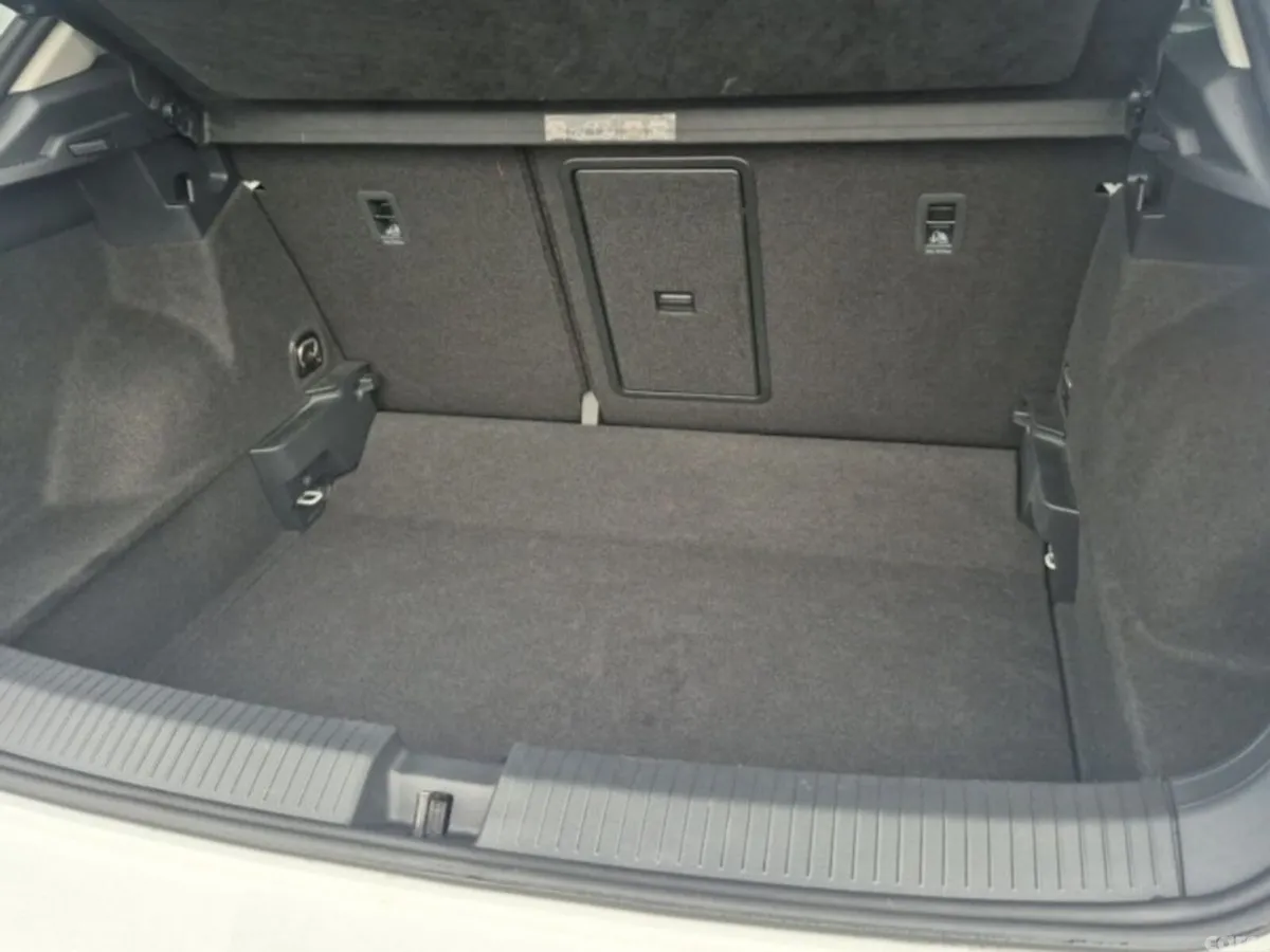 Volkswagen T-Roc SUV, Diesel, 2021, White