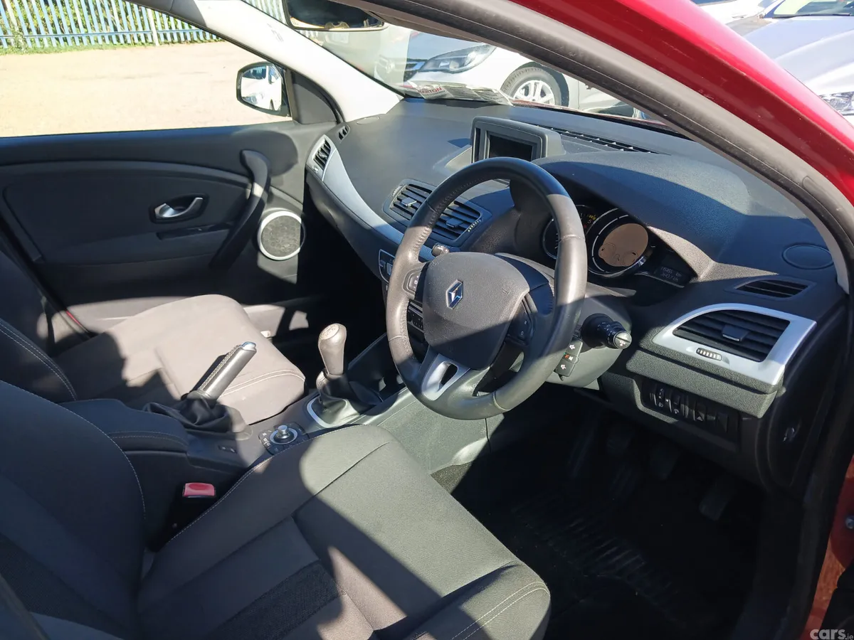 Renault Megane Hatchback, Diesel, 2011, Red