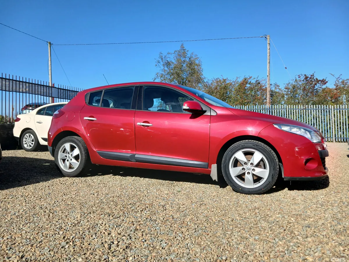 Renault Megane Hatchback, Diesel, 2011, Red
