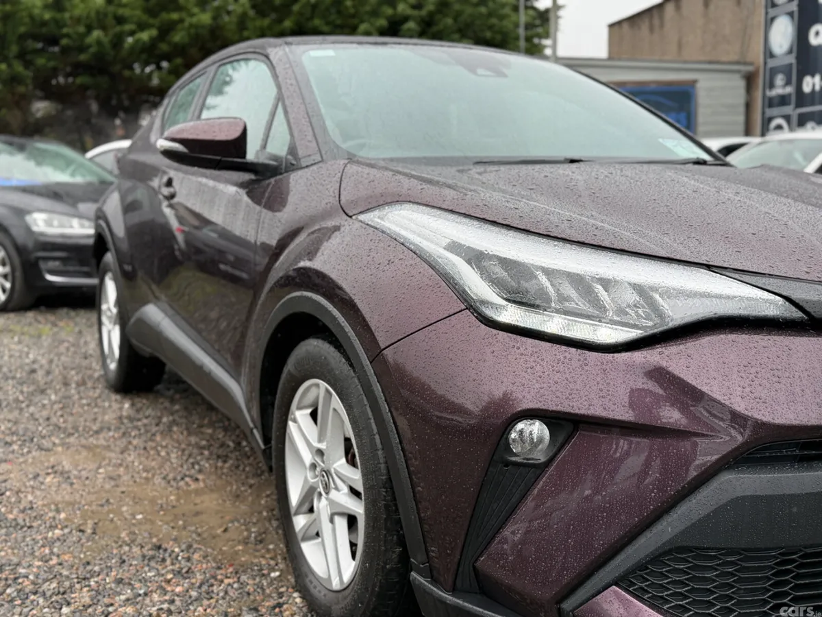 Toyota C-HR SUV, Petrol Hybrid, 2023, Purple