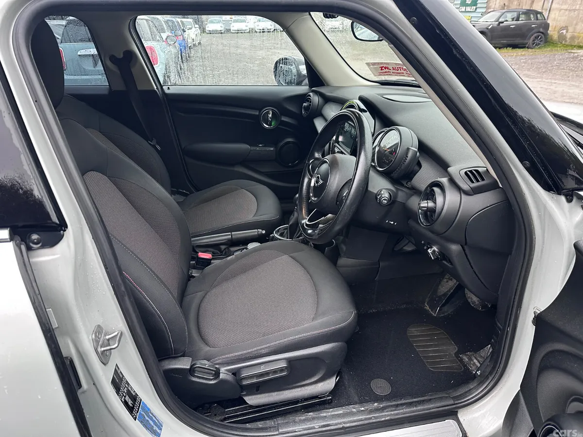 Mini Cooper Hatchback, Petrol, 2016, Grey