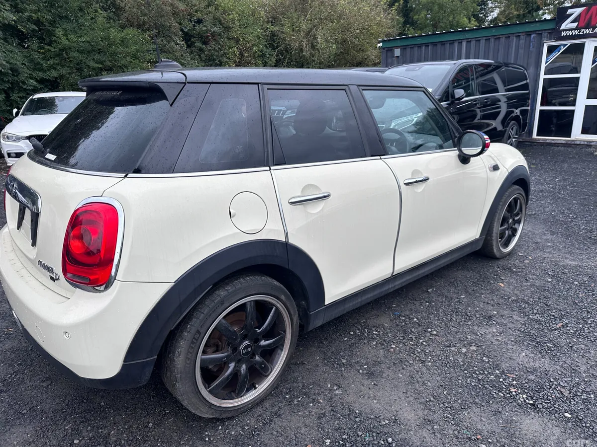 Mini Cooper Hatchback, Diesel, 2017, White