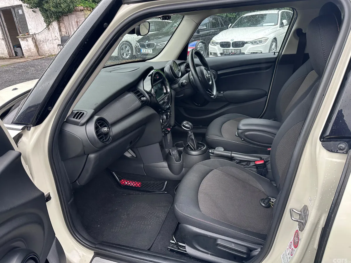 Mini Cooper Hatchback, Diesel, 2017, White