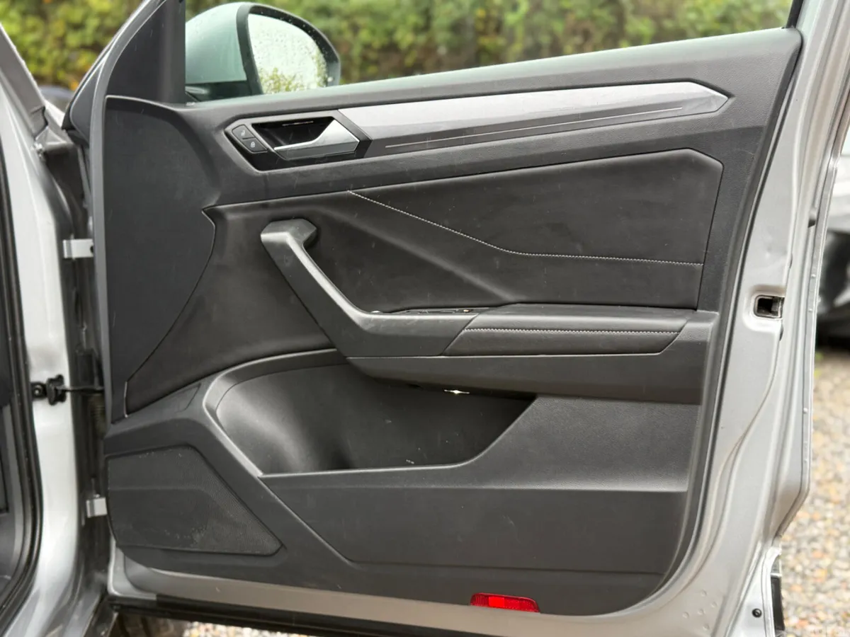Volkswagen T-Roc SUV, Petrol, 2023, Grey