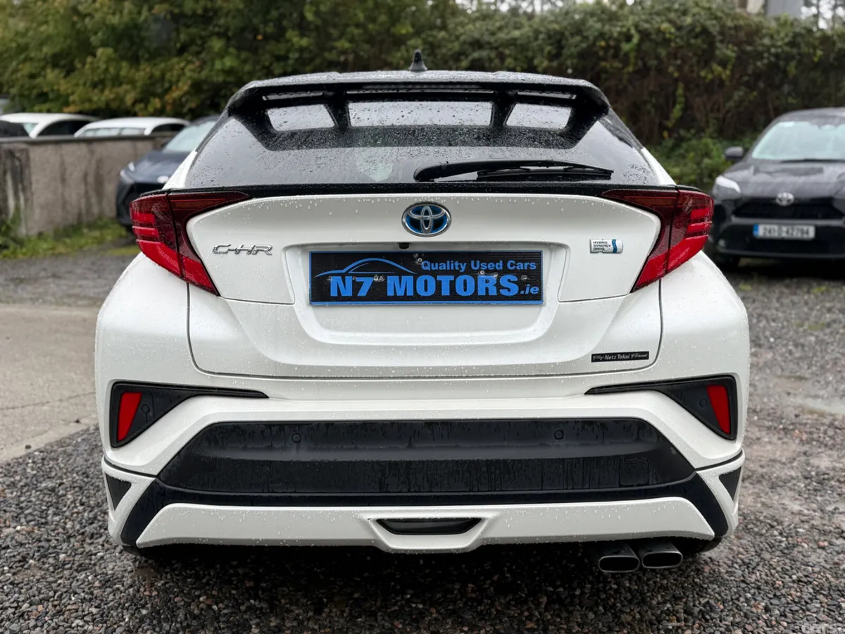 Toyota C-HR SUV, Petrol Hybrid, 2020, White