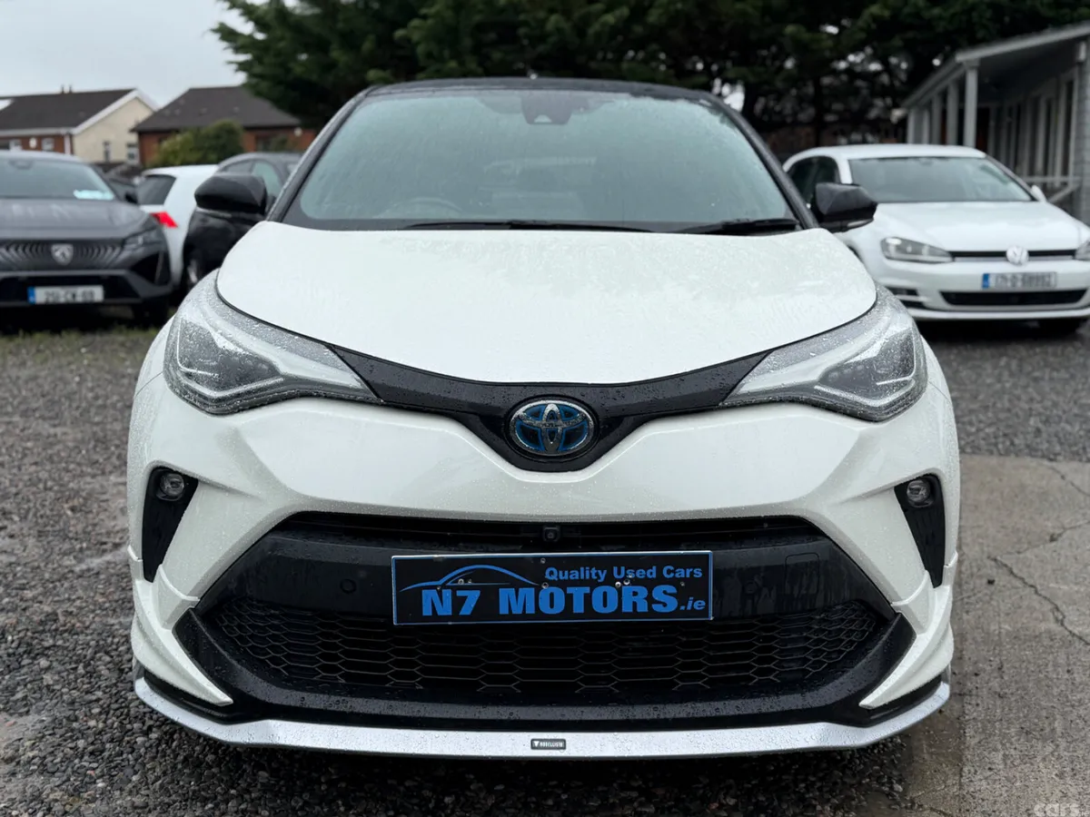 Toyota C-HR SUV, Petrol Hybrid, 2020, White