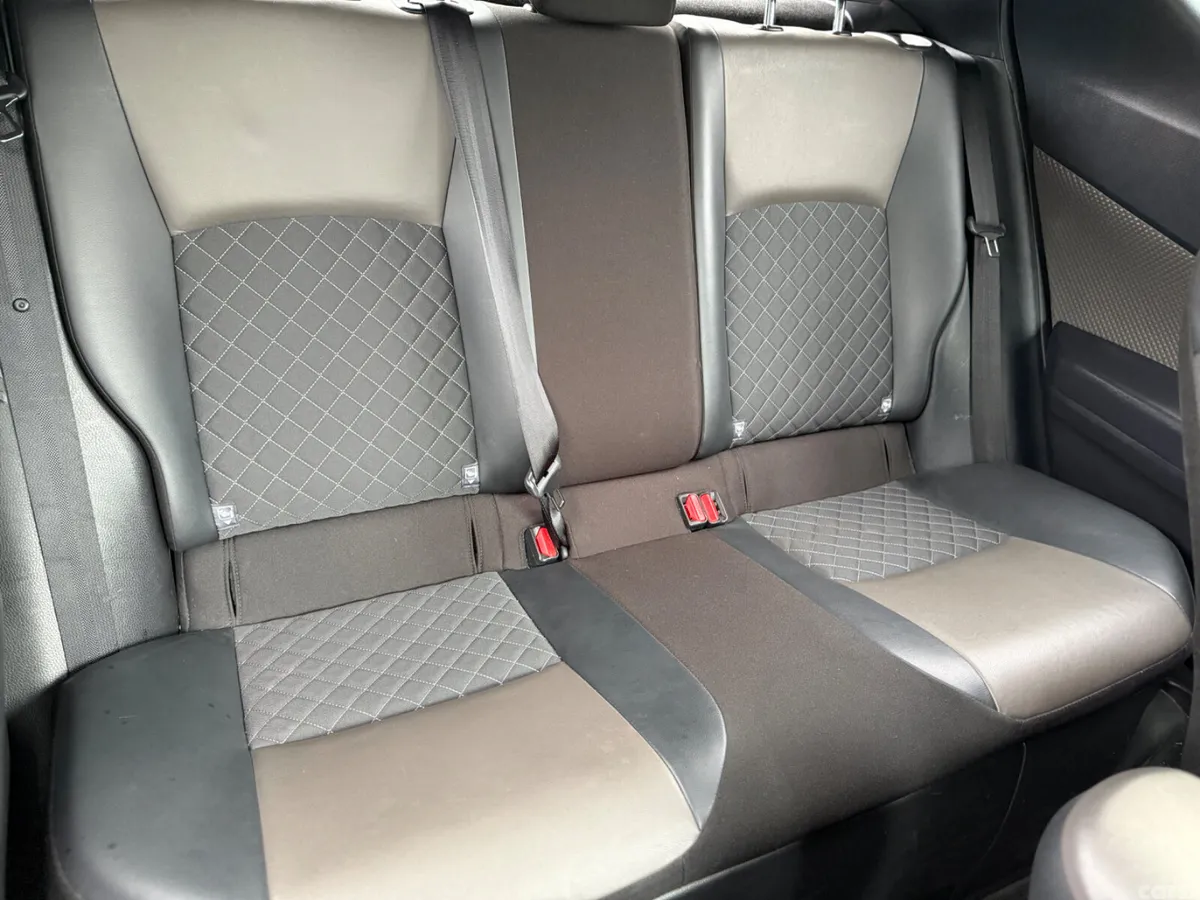 Toyota C-HR SUV, Petrol Hybrid, 2020, White
