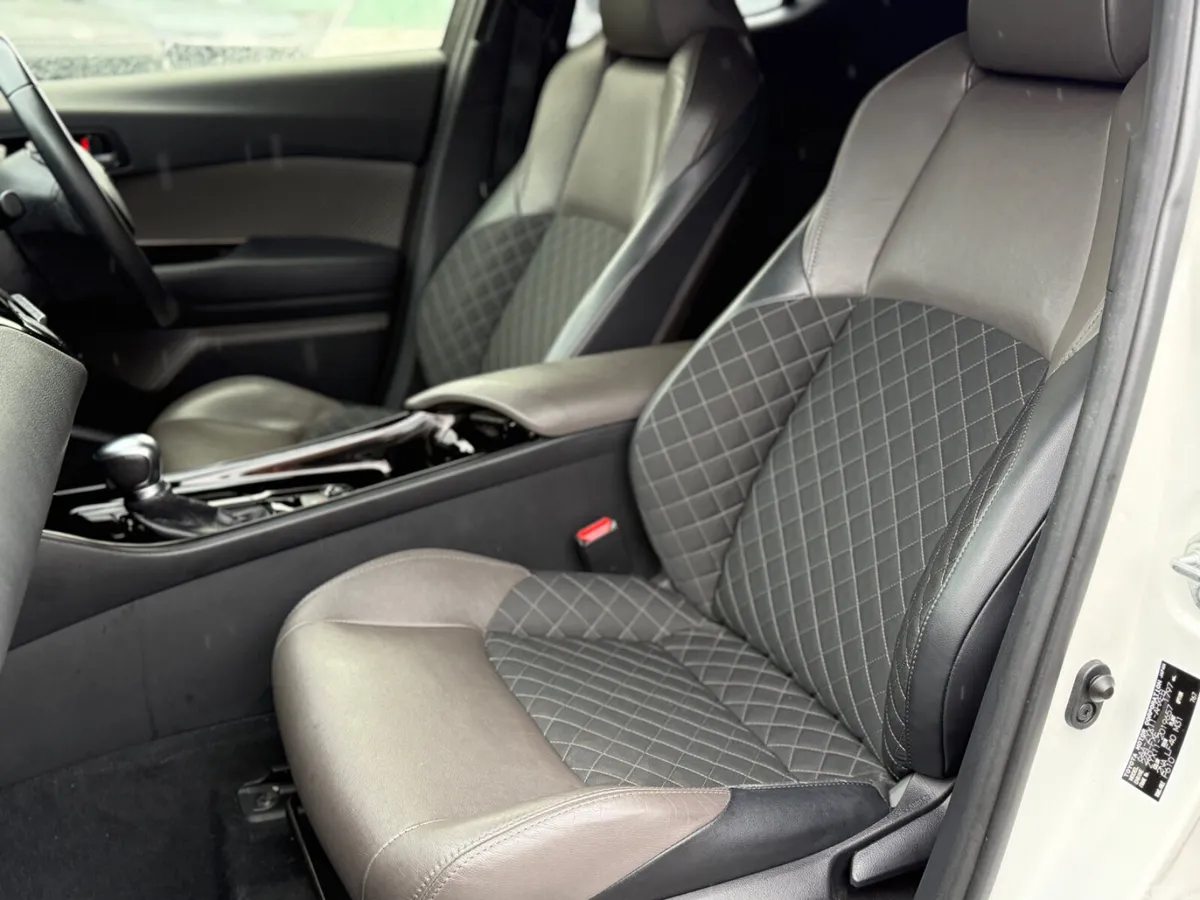 Toyota C-HR SUV, Petrol Hybrid, 2020, White