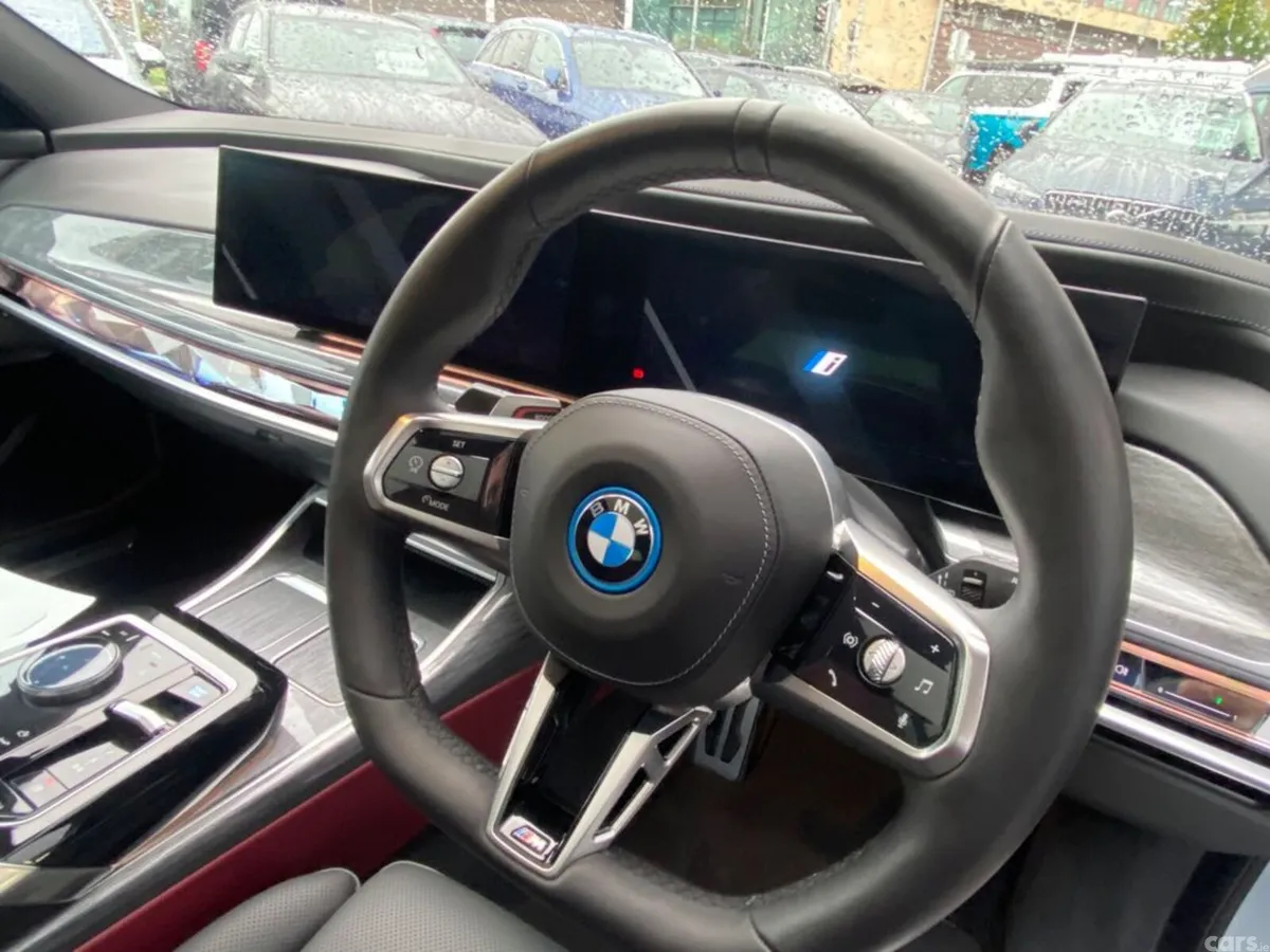 BMW i7 Saloon, Electric, 2024, Grey