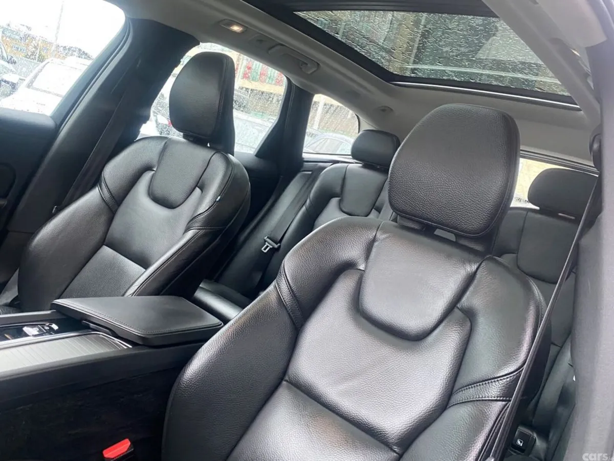 Volvo XC60 Estate, Petrol Plug-in Hybrid, 2023, Blue