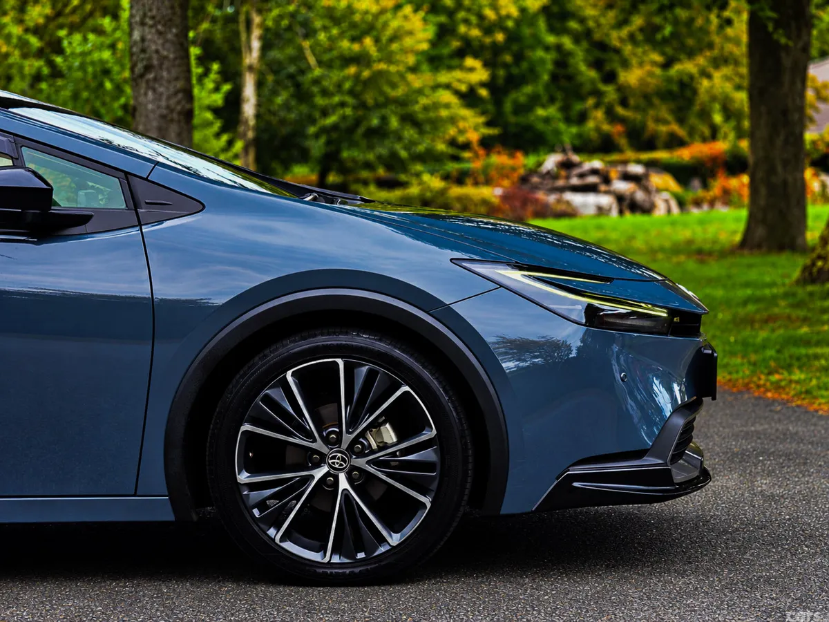 Toyota Prius Saloon, Petrol Hybrid, 2023, Grey
