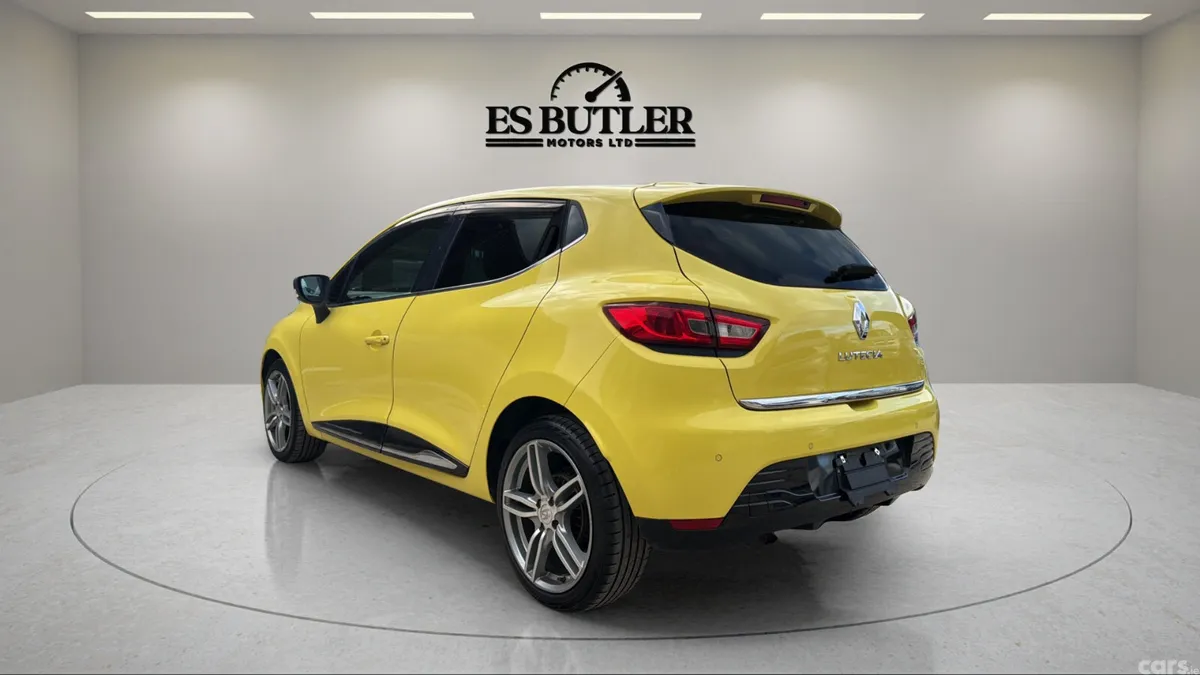 Renault Clio Hatchback, Petrol, 2013, Yellow