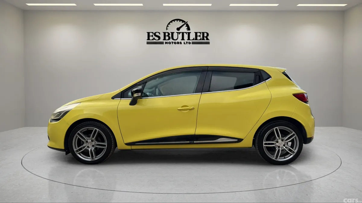 Renault Clio Hatchback, Petrol, 2013, Yellow