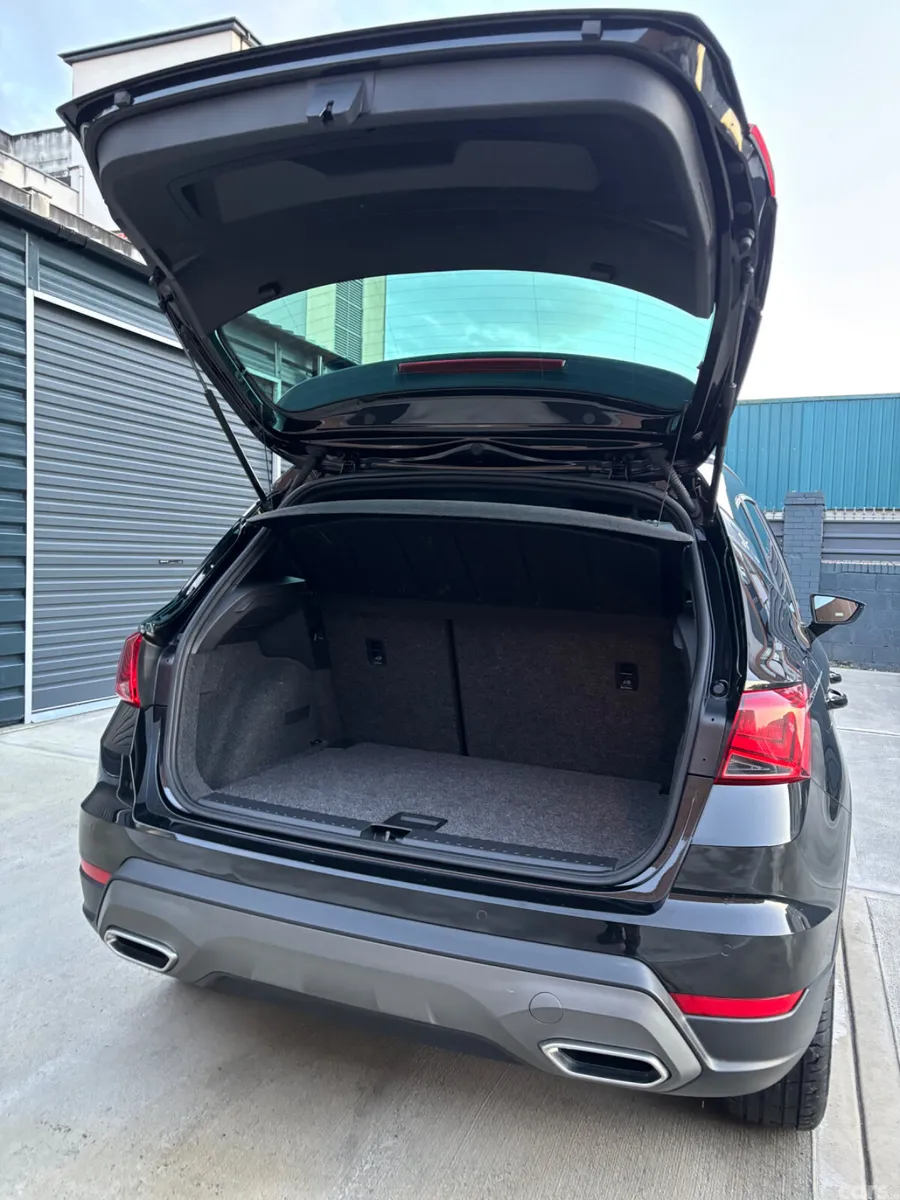 SEAT Arona SUV, Petrol, 2024, Black