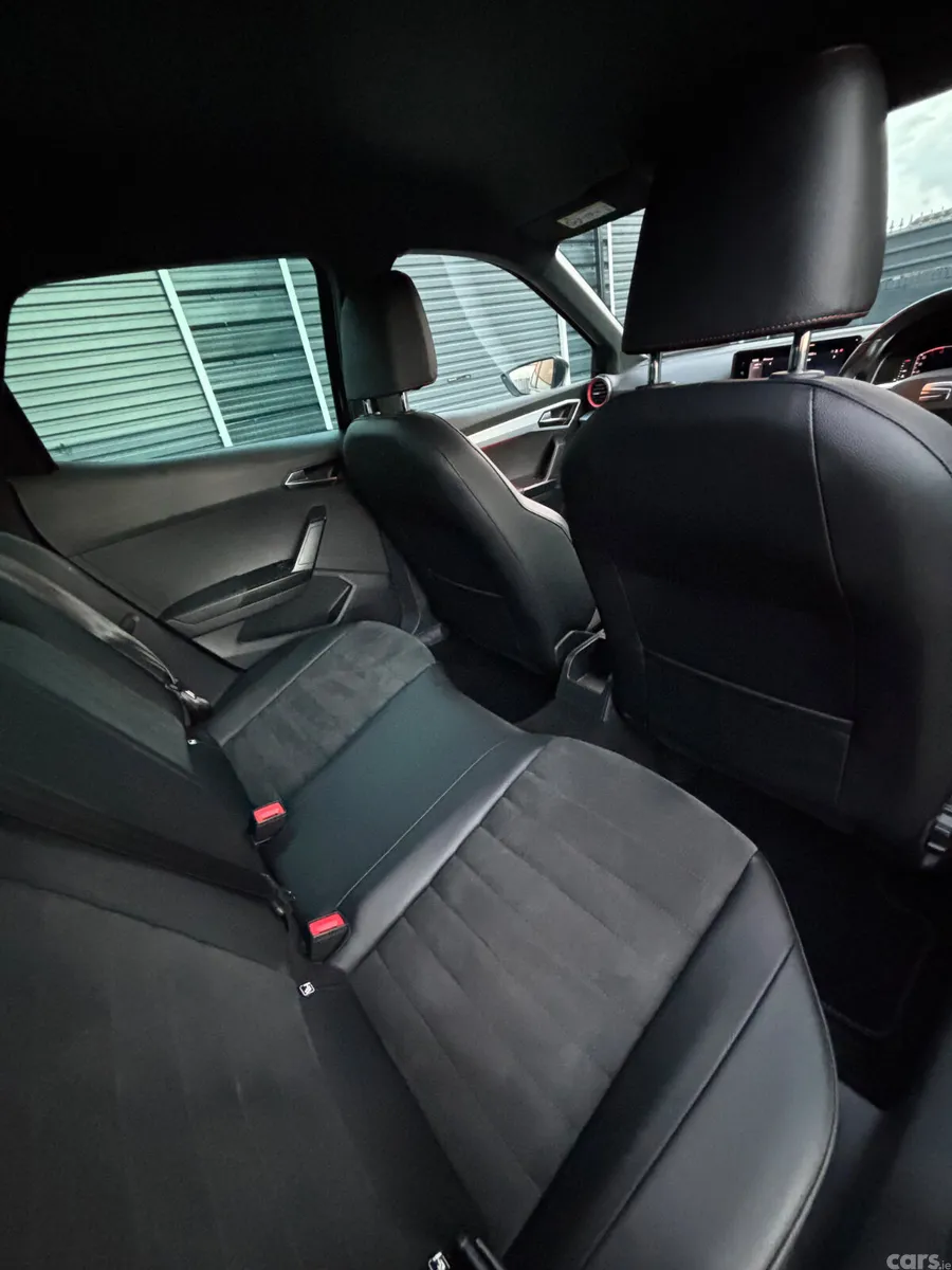 SEAT Arona SUV, Petrol, 2024, Black
