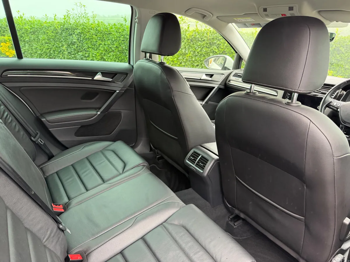 Volkswagen Golf Hatchback, Petrol, 2020, White