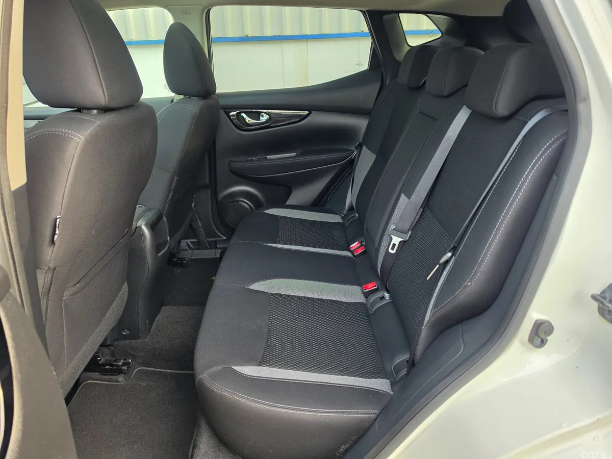 Nissan Qashqai MPV, Diesel, 2018, White