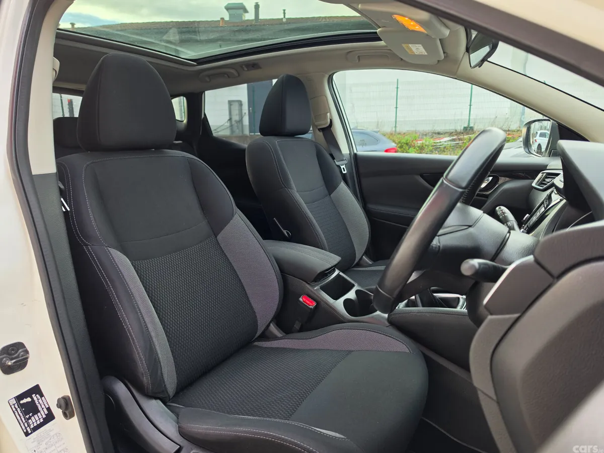 Nissan Qashqai MPV, Diesel, 2018, White