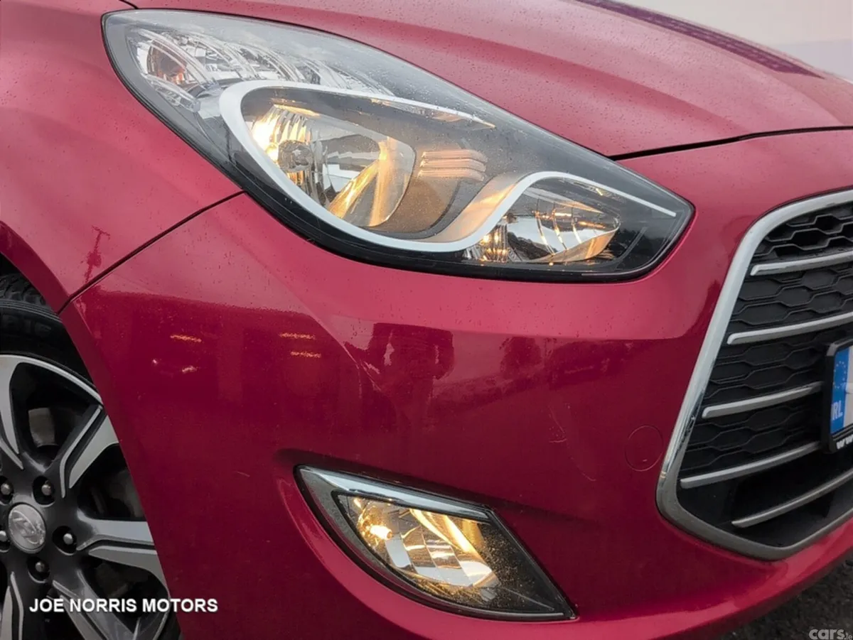 Hyundai ix20 Hatchback, Petrol, 2019, Red
