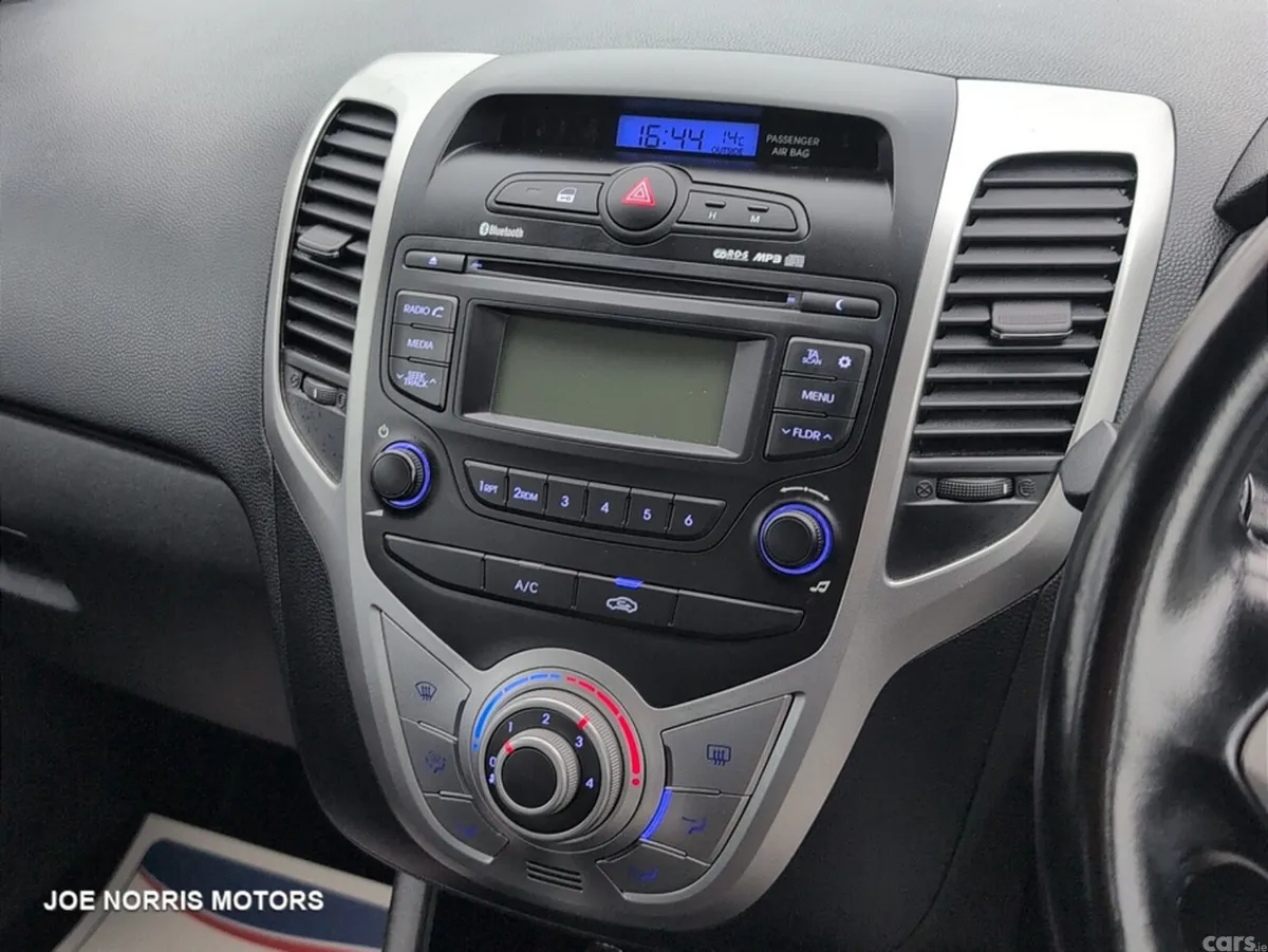 Hyundai ix20 Hatchback, Petrol, 2019, Red