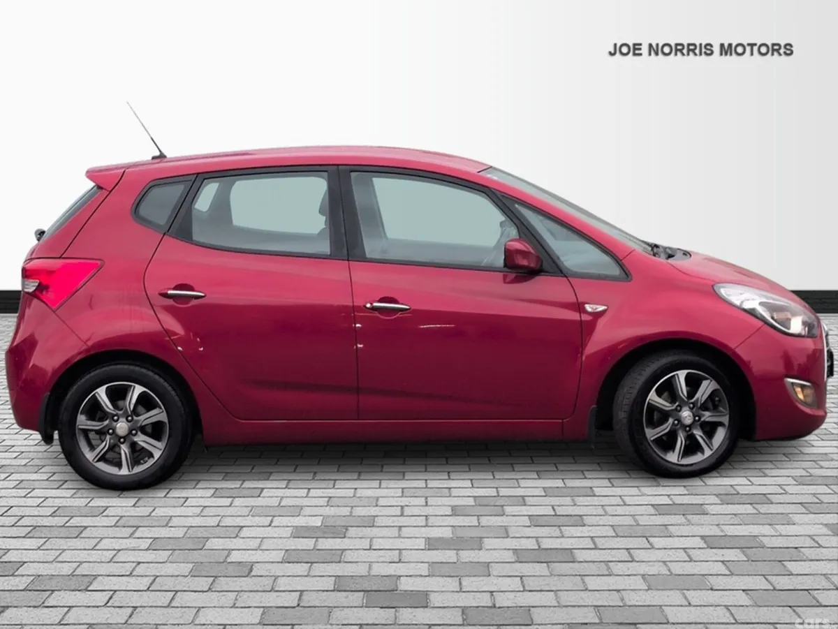 Hyundai ix20 Hatchback, Petrol, 2019, Red
