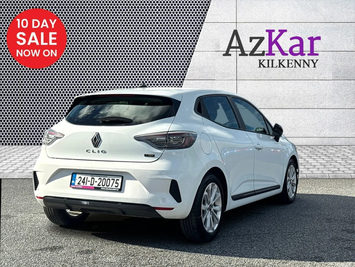 Renault Clio Hatchback, Petrol, 2024, White