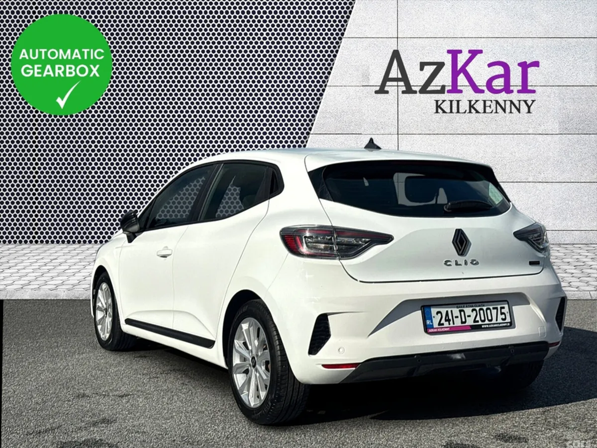 Renault Clio Hatchback, Petrol, 2024, White