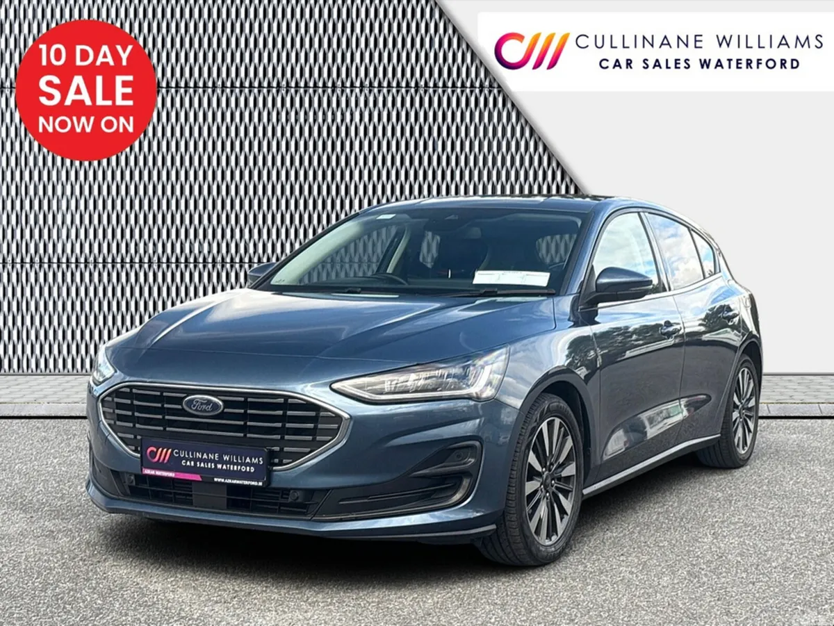 Ford Focus Hatchback, Petrol, 2024, Blue