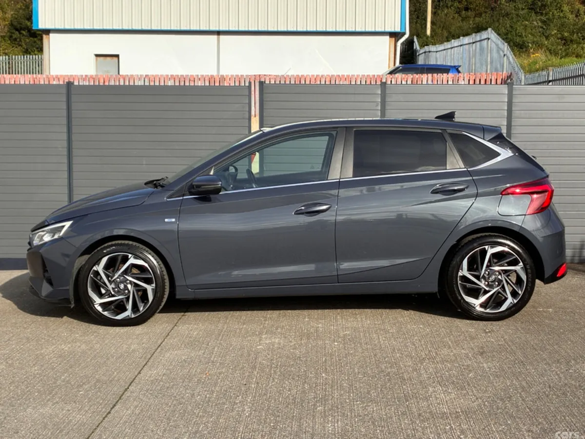 Hyundai i20 Hatchback, Petrol Hybrid, 2023, Grey
