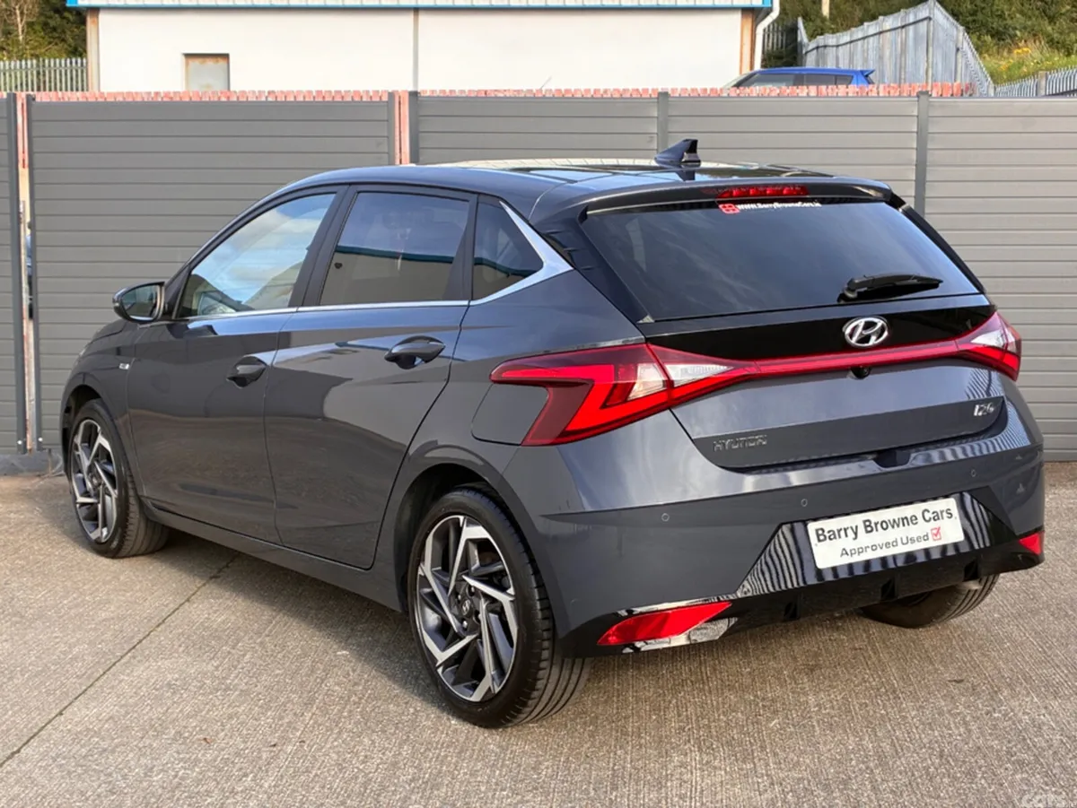 Hyundai i20 Hatchback, Petrol Hybrid, 2023, Grey