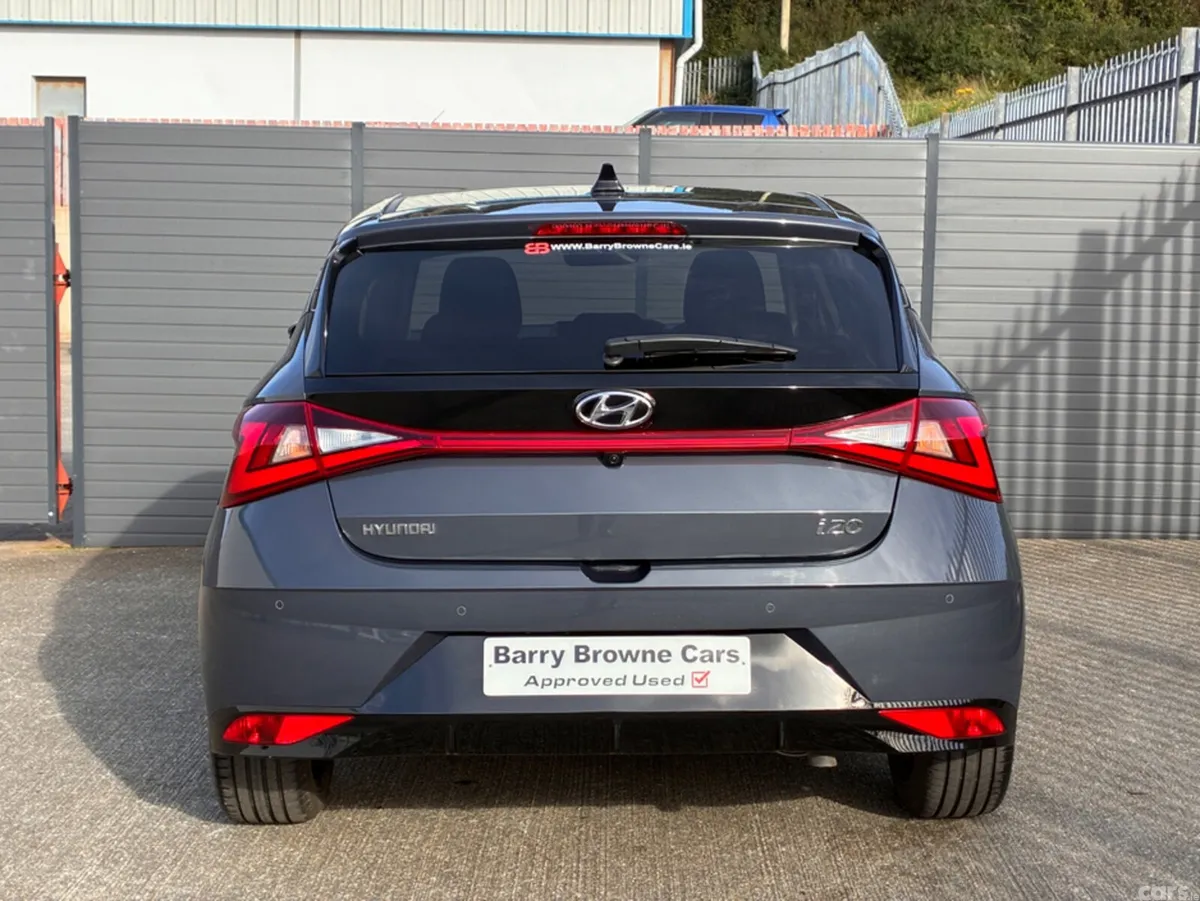 Hyundai i20 Hatchback, Petrol Hybrid, 2023, Grey