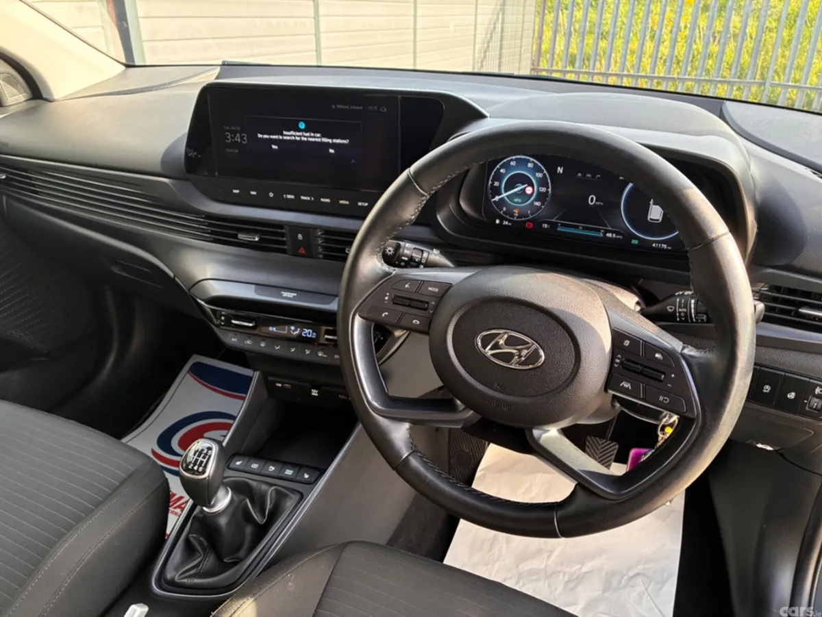 Hyundai i20 Hatchback, Petrol Hybrid, 2023, Grey