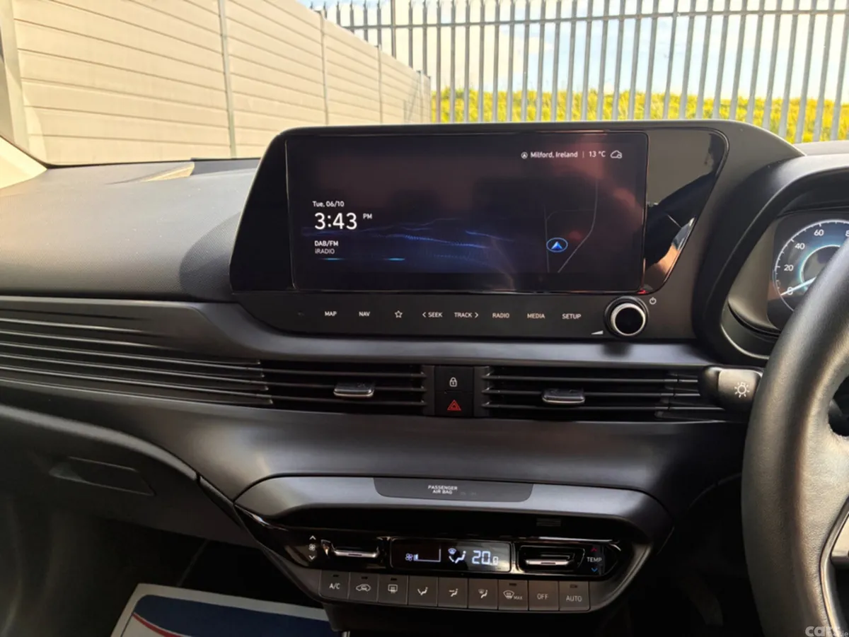 Hyundai i20 Hatchback, Petrol Hybrid, 2023, Grey