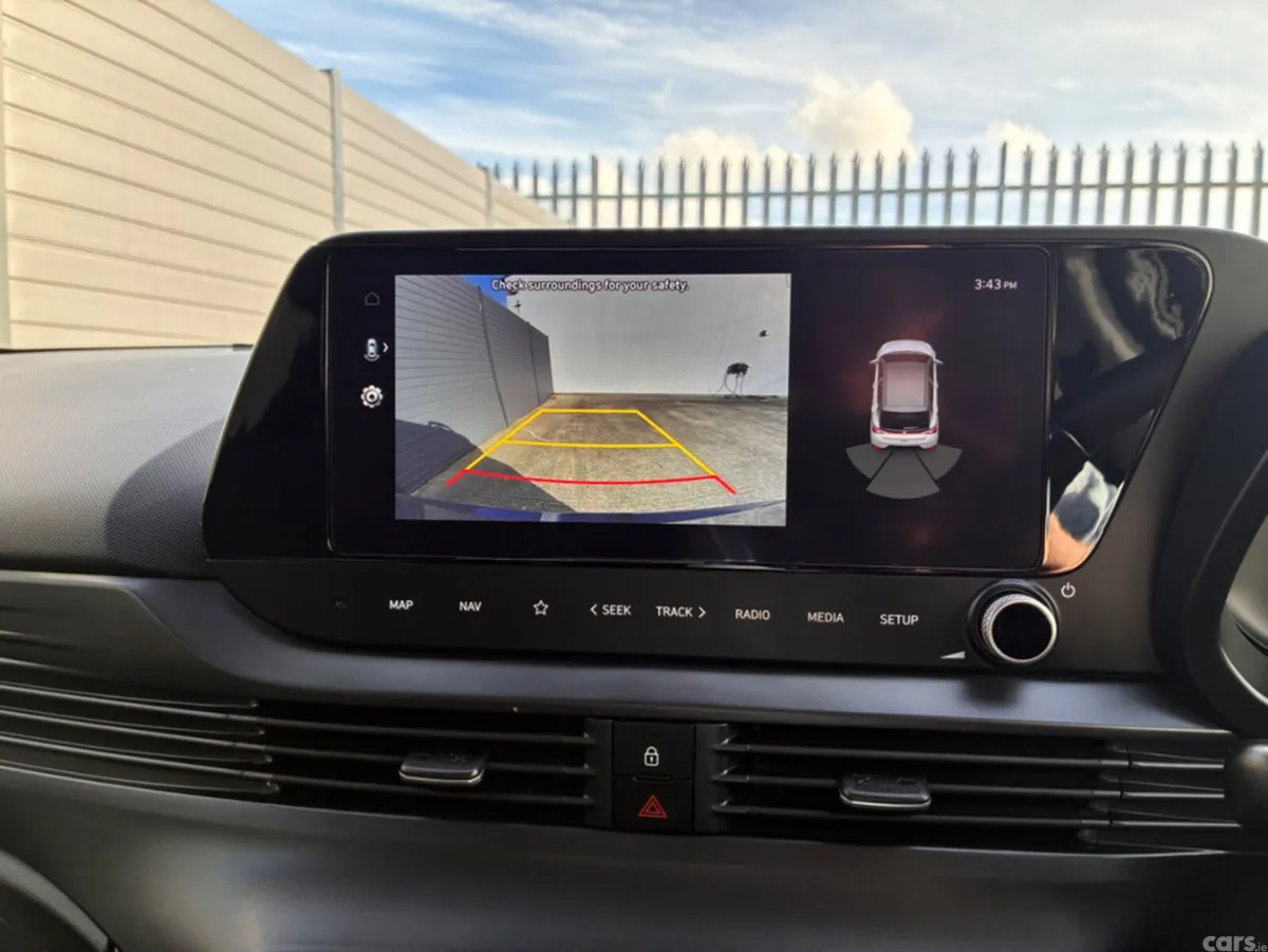 Hyundai i20 Hatchback, Petrol Hybrid, 2023, Grey