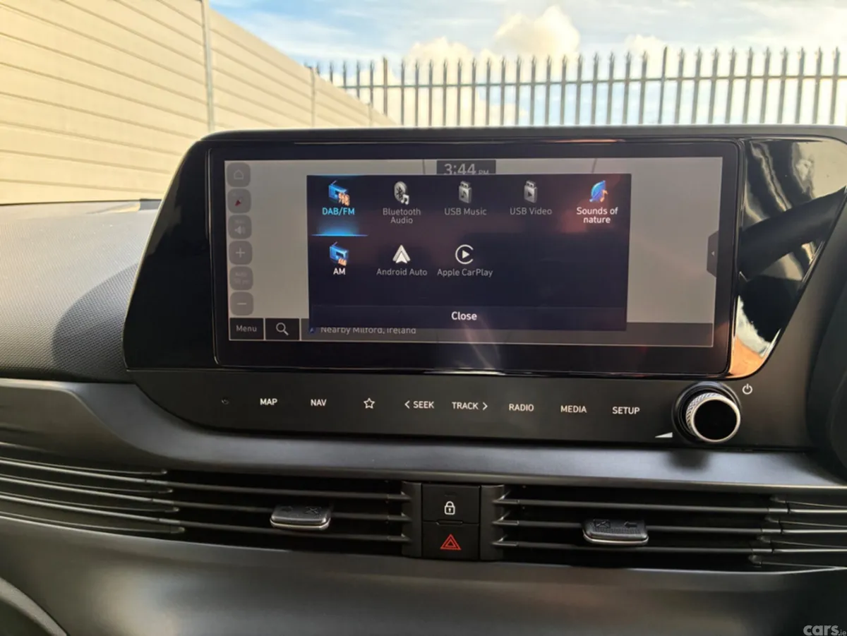 Hyundai i20 Hatchback, Petrol Hybrid, 2023, Grey